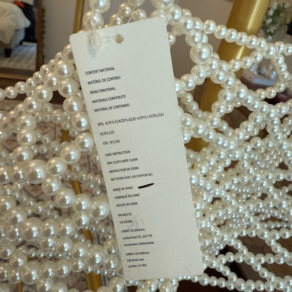 Urban Outfitters  NWT White Pearl Crop Top - Picture 4 of 4